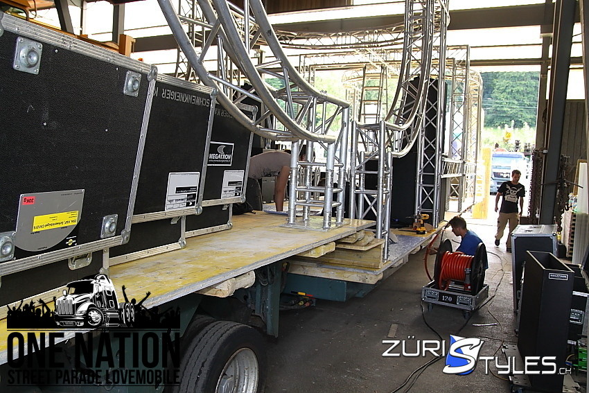 One Nation - Street Parade Lovemobile - 2011 - Making of