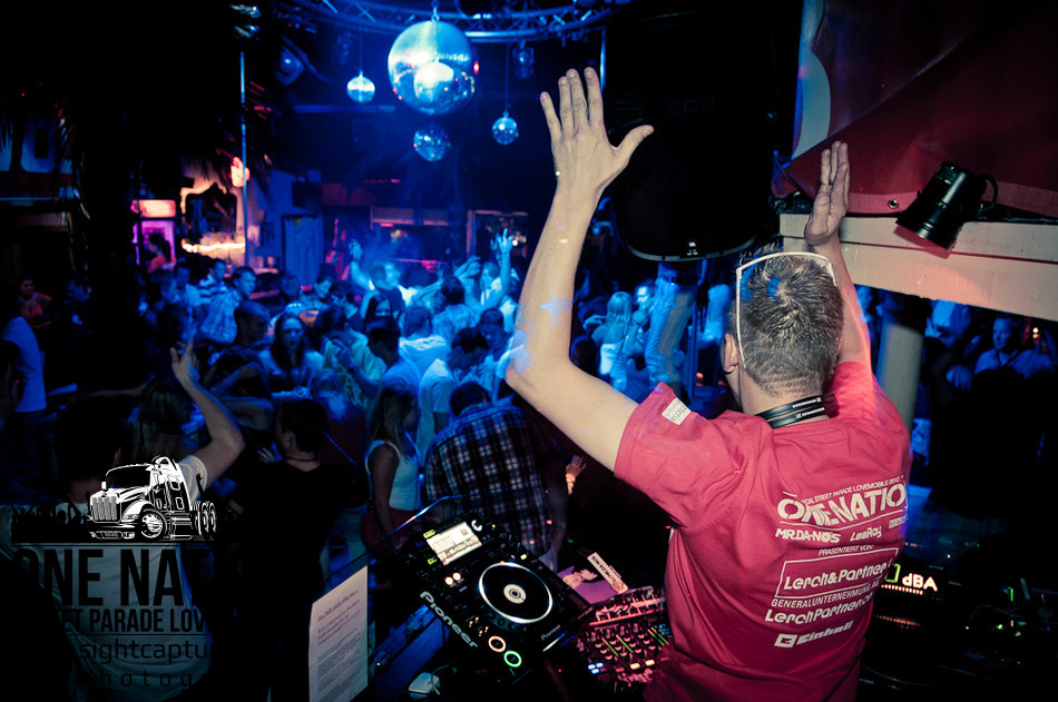 One Nation - Street Parade Lovemobile - 2012 - Warm Up Party