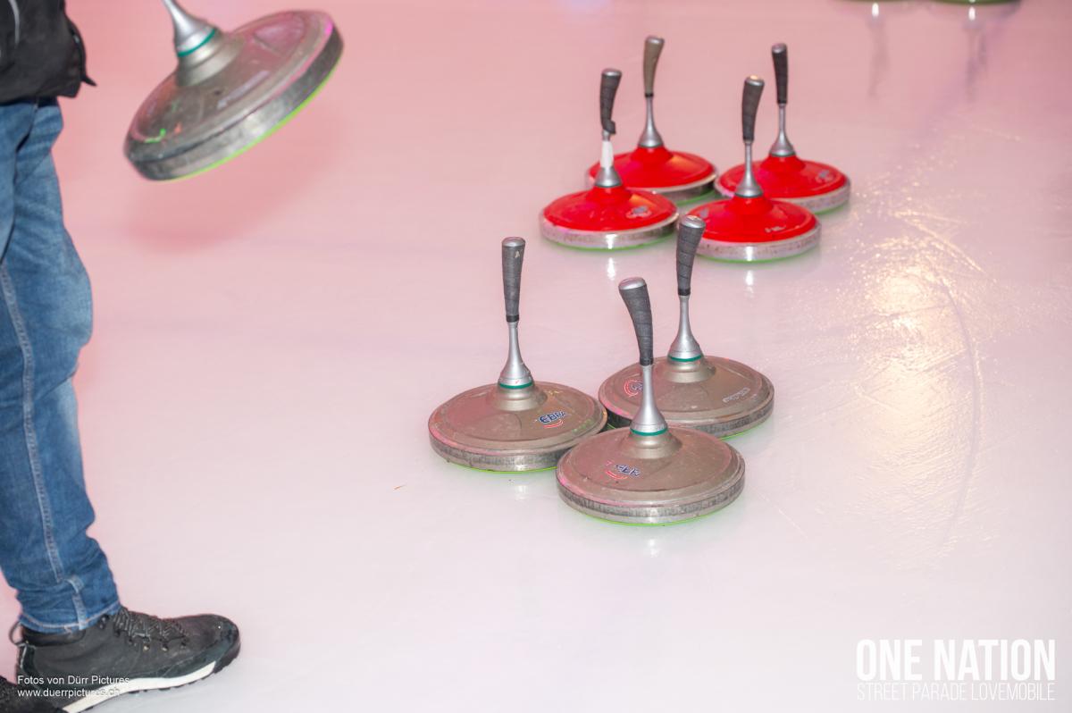 One Nation - Street Parade Lovemobile - 2024 - Teamevent