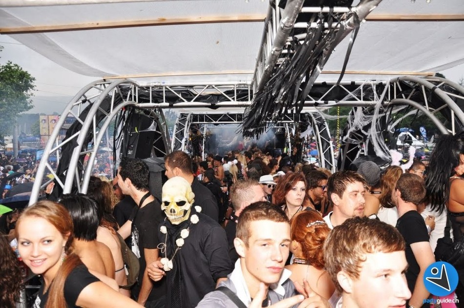 One Nation - Street Parade Lovemobile - Geschichte - 2010