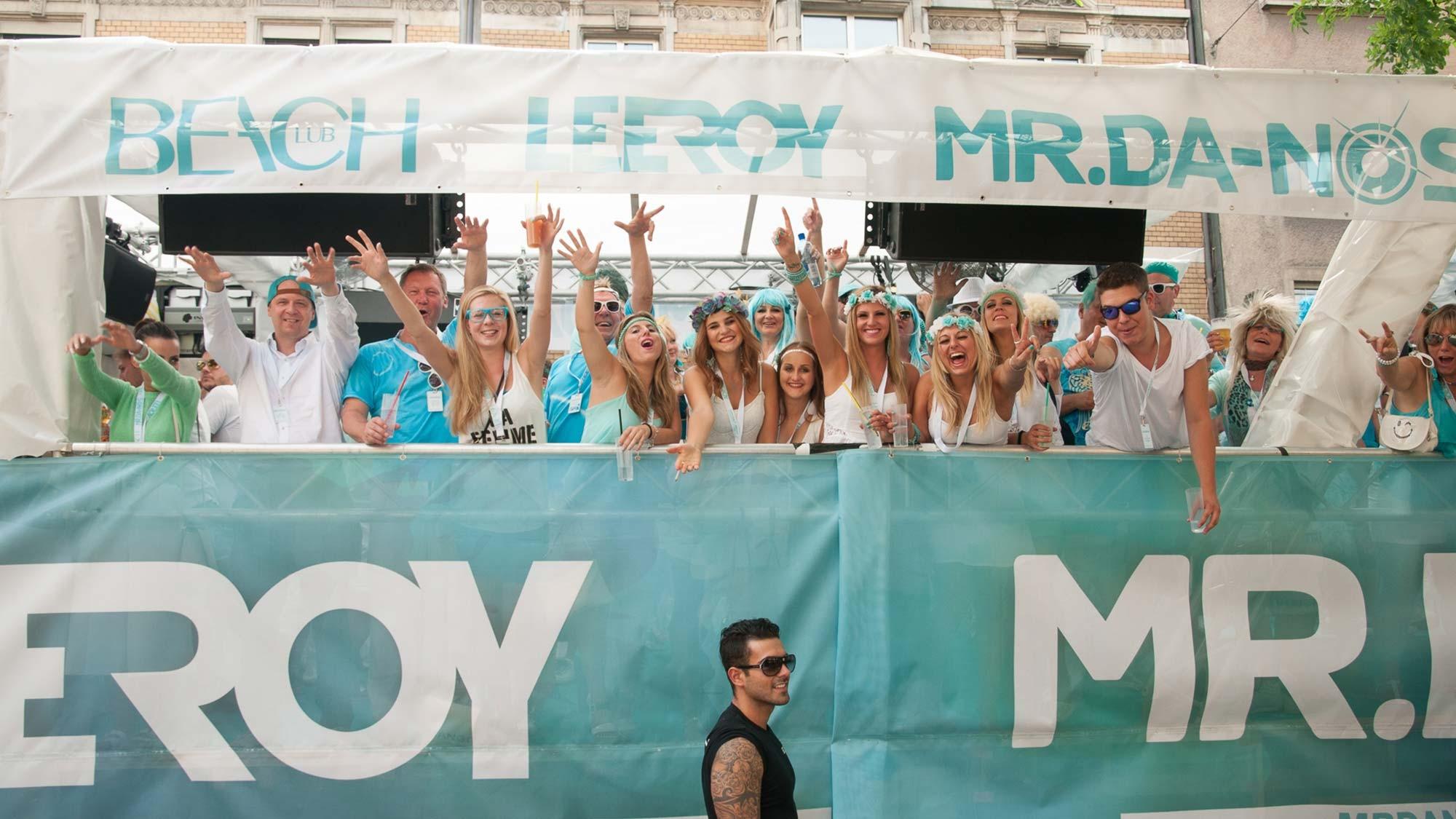 One Nation - Street Parade Lovemobile